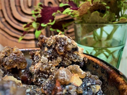 Sweet Black Dhofari Frankincense - Cloves, Anise, Cola - Boswellia sacra Incense Resin
