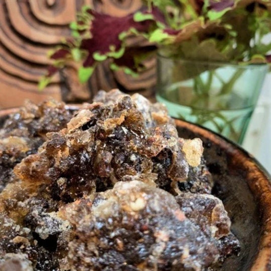 Sweet Black Dhofari Frankincense - Cloves, Anise, Cola - Boswellia sacra Incense Resin