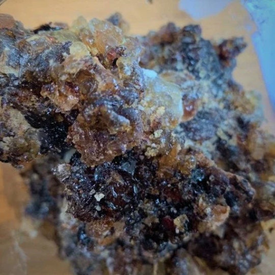 Sweet Black Dhofari Frankincense - Cloves, Anise, Cola - Boswellia sacra Incense Resin