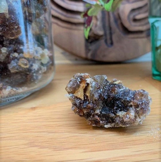Sweet Black Dhofari Frankincense - Cloves, Anise, Cola - Boswellia sacra Incense Resin