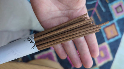 Oud Incense Sticks - Luxurious Walla patta from Sri Lanka - 20 per pack